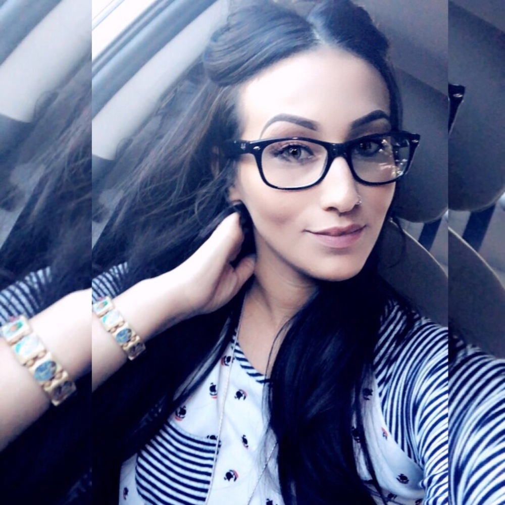 Meet your Posher, Alyssandra